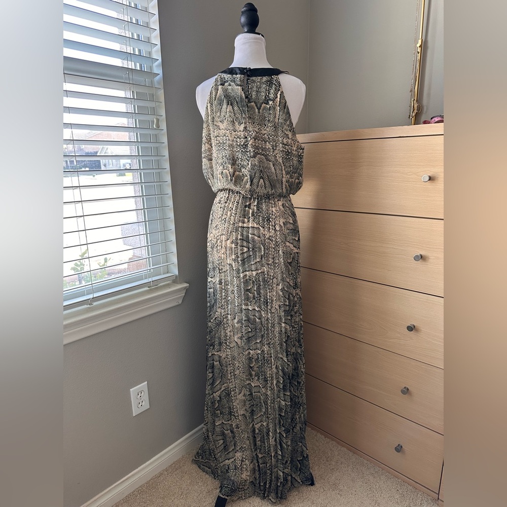 Vince Camuto Neutral Snake-Print Halter Maxi Dress-0023 - Picture 8 of 9